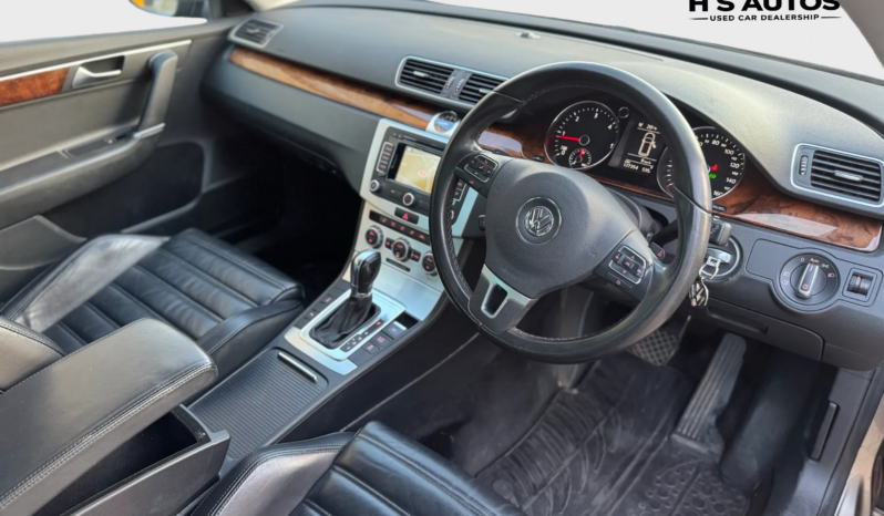 
								Volkswagen Passat Estate 2.0L 2012 full									